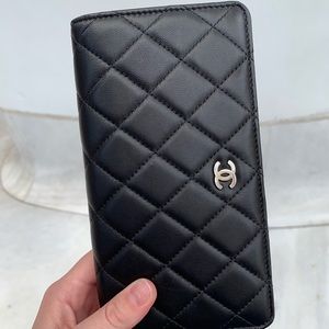 Authentic Chanel Yen Wallet lambskin LIKE NEW